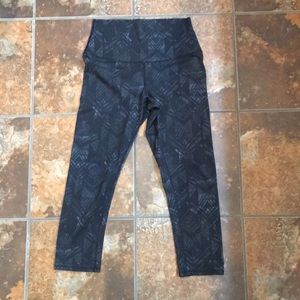 ALO yoga airbrush capri